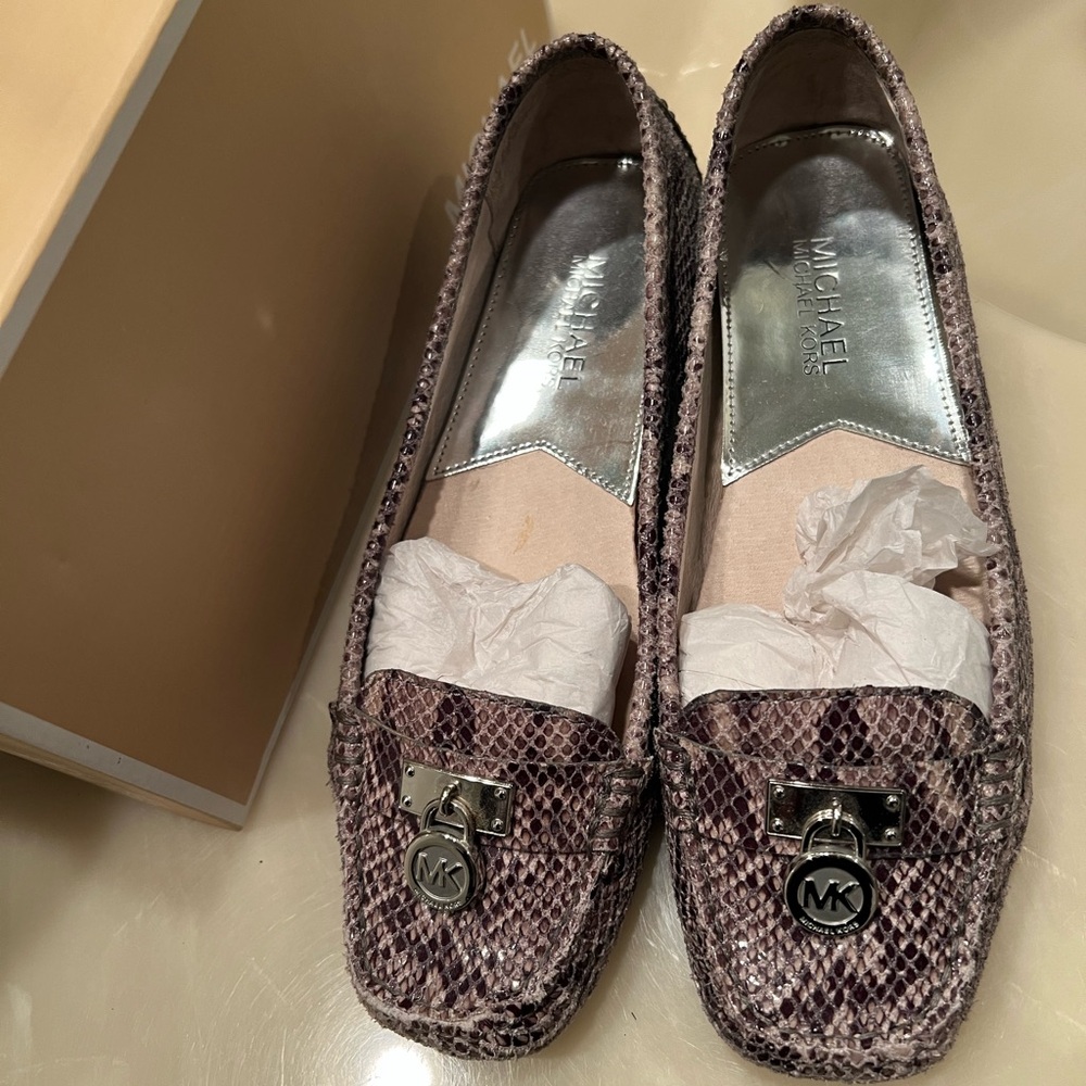 Michael Kors – Size 7 Dark Sand Embossed Leather Loafer with Snake Pattern
